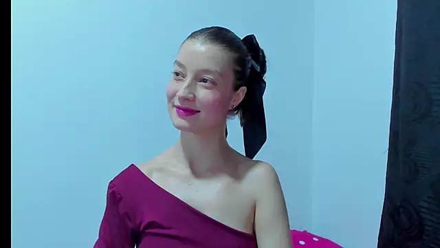 MiiaVolkova online show from 10-03-25, 11:17