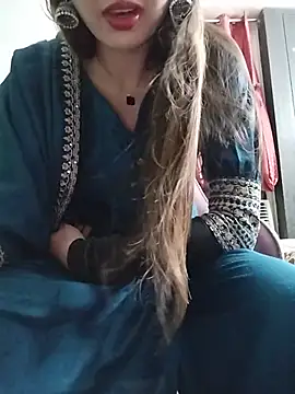 Snapshot of Noor_Darliing chatting on 06-01-26, 03:33 Noor Darliing online show from 06-01-26, 03:33