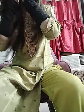 Snapshot of Noor_Darliing chatting on 05-23-26, 03:44 Noor Darliing online show from 05-23-26, 03:44