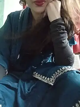 Snapshot of Noor_Darliing chatting on 05-13-26, 03:30 Noor Darliing online show from 05-13-26, 03:30