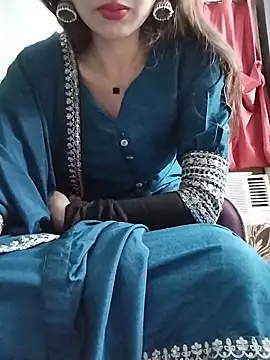 Snapshot of Noor_Darliing chatting on 05-21-26, 03:31 Noor Darliing online show from 05-21-26, 03:31