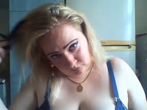 D Marinna online show from 10-23-25, 08:57