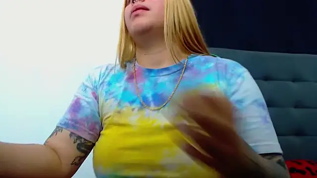 hanna rabbit  online show from 02-10-25, 02:26