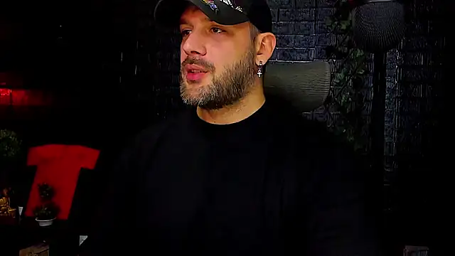 LexXHardy online show from 10-28-25, 06:40