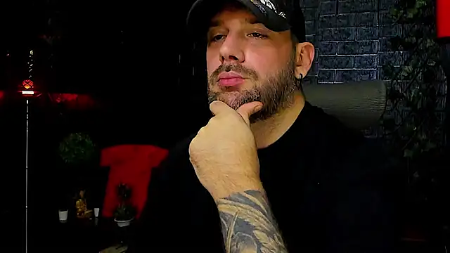 LexXHardy online show from 10-26-25, 08:42