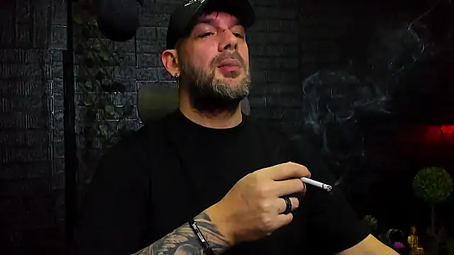 LexXHardy online show from 12-22-25, 08:20