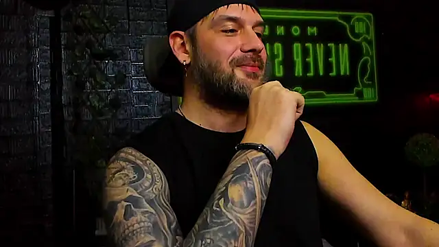 LexXHardy online show from 12-15-25, 01:00