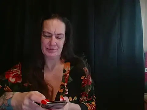 SimoneMoore online show from 02-06-25, 02:26