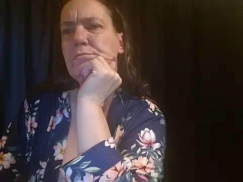 SimoneMoore online show from 10-26-25, 07:14