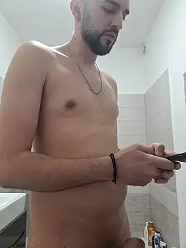 Snapshot of ToplessDragon@xh chatting on 04-15-26, 06:56 ToplessDragonxh online show from 04-15-26, 06:56