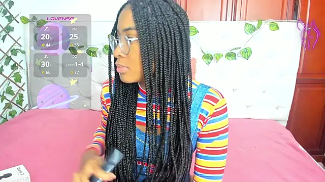 Snapshot of Andrea_Williams24 chatting on 10-18-25, 12:18 Andrea Williams24 online show from 10-18-25, 12:18