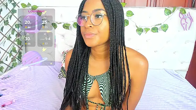 Snapshot of Andrea_Williams24 chatting on 09-30-25, 12:33 Andrea Williams24 online show from 09-30-25, 12:33