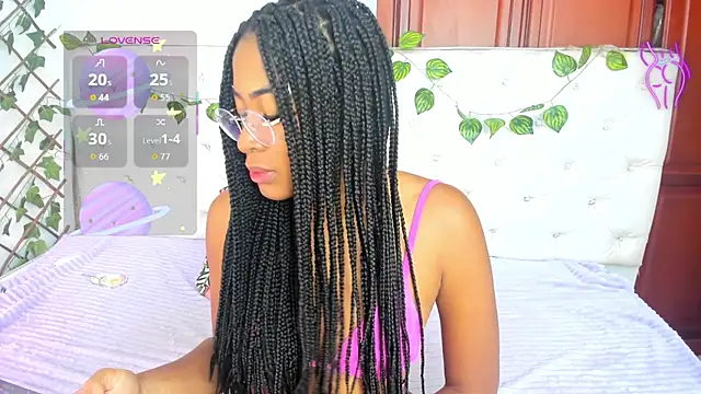 Snapshot of Andrea_Williams24 chatting on 09-24-25, 11:06 Andrea Williams24 online show from 09-24-25, 11:06