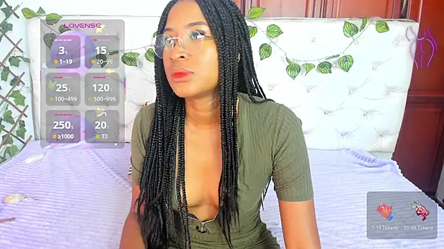Snapshot of Andrea_Williams24 chatting on 09-13-25, 12:16 Andrea Williams24 online show from 09-13-25, 12:16