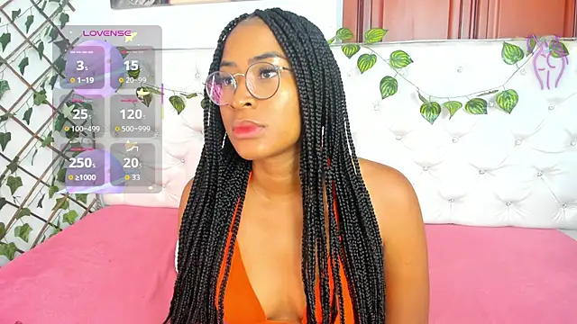 Snapshot of Andrea_Williams24 chatting on 10-11-25, 12:39 Andrea Williams24 online show from 10-11-25, 12:39