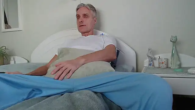 StrongBill online show from 01-18-25, 02:23