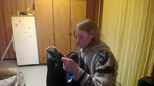 Kathlyn  Heath online show from 03-22-25, 07:53