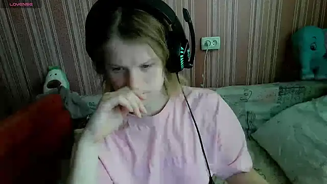 Kathlyn  Heath online show from 04-15-26, 09:04