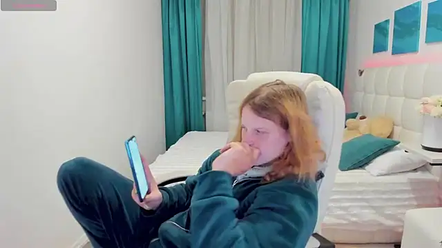 Kathlyn  Heath online show from 10-25-25, 06:30