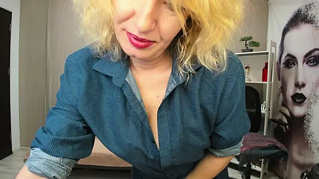 Cassandra Hotty online show from 03-20-26, 04:24