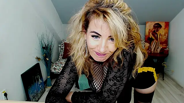 Cassandra Hotty online show from 02-28-25, 11:03