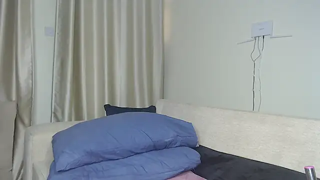 NIKKIE LOVE online show from 09-21-25, 09:03