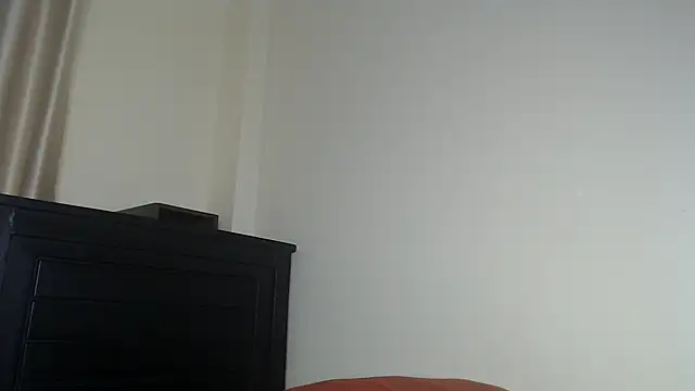 Snapshot of NIKKIE_LOVE chatting on 04-28-26, 09:03 NIKKIE LOVE online show from 04-28-26, 09:03