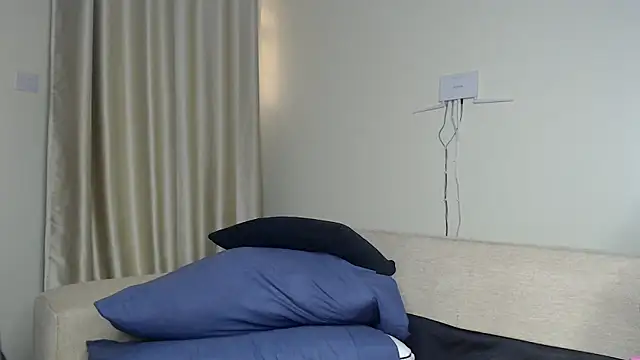 NIKKIE LOVE online show from 11-02-25, 06:40