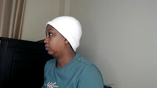 NIKKIE LOVE online show from 03-31-26, 07:32