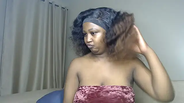 NIKKIE LOVE online show from 10-14-25, 01:50