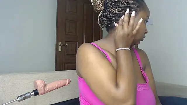 NIKKIE LOVE online show from 06-18-26, 09:14