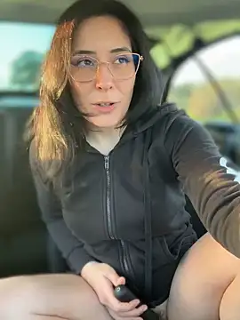 Snapshot of Lilith__D chatting on 01-28-25, 05:24 Lilith D online show from 01-28-25, 05:24