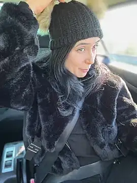 Snapshot of Lilith__D chatting on 02-05-25, 02:37 Lilith D online show from 02-05-25, 02:37