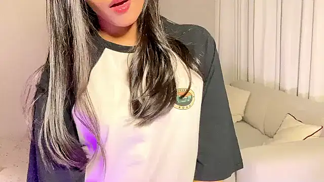 Snapshot of Nisha2708 chatting on 02-02-25, 05:58 Nisha2708 online show from 02-02-25, 05:58