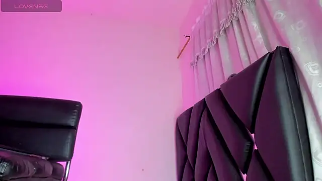 stephany doll  online show from 01-10-26, 03:57