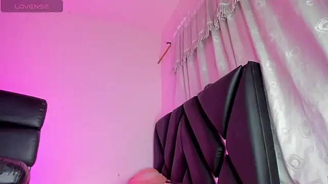 stephany doll  online show from 11-12-25, 03:21