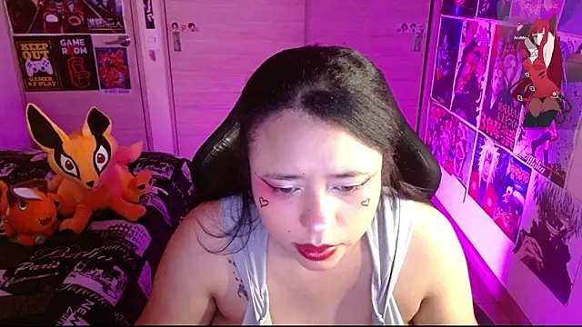 Snapshot of Emmachan19 chatting on 02-12-26, 06:46 Emmachan19 online show from 02-12-26, 06:46