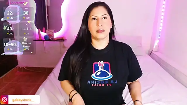 Gabby stone  online show from 11-30-25, 11:05