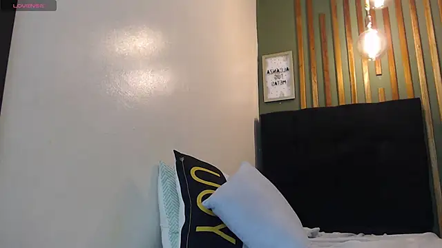 Snapshot of AngelitaWild_ chatting on 02-08-25, 12:28 AngelitaWild online show from 02-08-25, 12:28