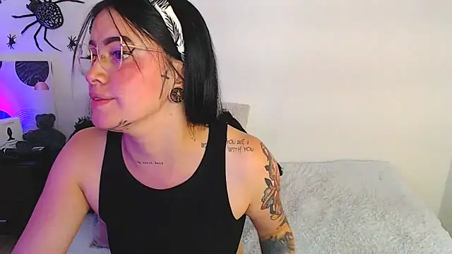 Isa Maiden1 online show from 10-25-25, 03:45