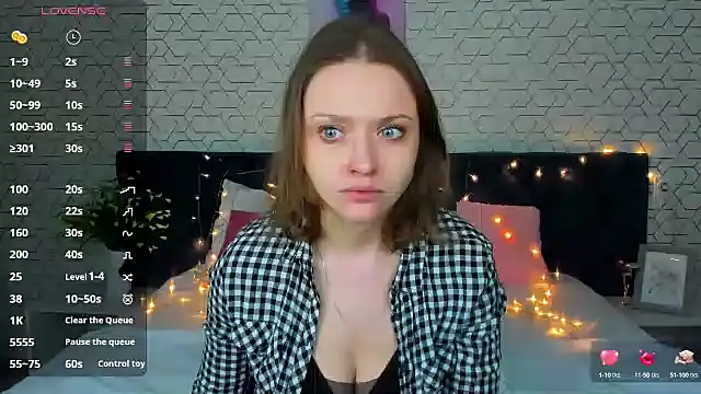 Snapshot of Linda_Bryant chatting on 02-07-25, 12:53 Linda Bryant online show from 02-07-25, 12:53