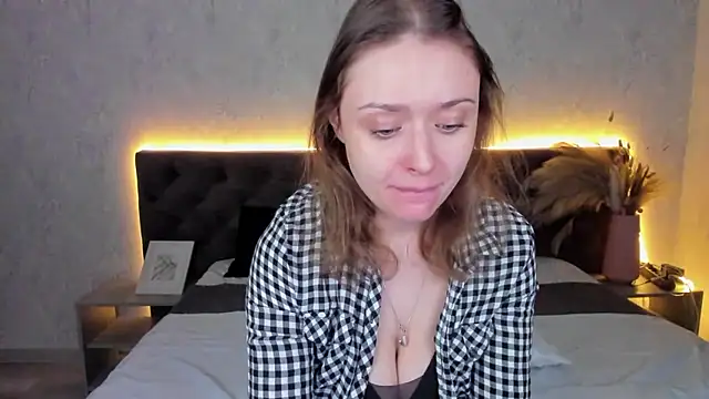 Snapshot of Linda_Bryant chatting on 01-14-26, 12:47 Linda Bryant online show from 01-14-26, 12:47