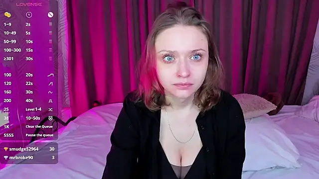 Snapshot of Linda_Bryant chatting on 02-17-25, 11:54 Linda Bryant online show from 02-17-25, 11:54