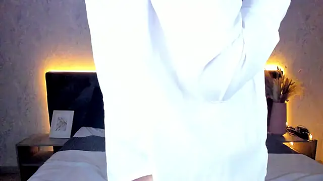 Snapshot of Linda_Bryant chatting on 01-15-26, 12:58 Linda Bryant online show from 01-15-26, 12:58