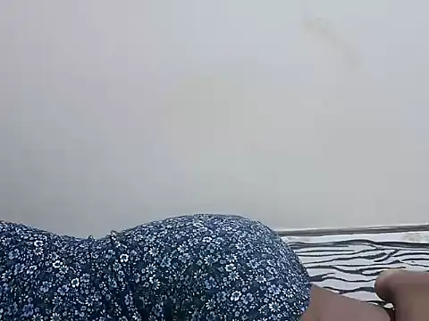 prettybeee online show from 12-03-25, 10:42