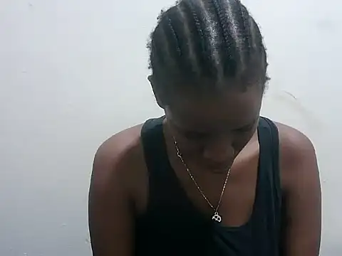 prettybeee online show from 12-22-25, 08:09