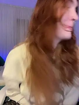  Chlo  e online show from 10-28-25, 09:36