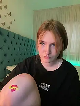 Snapshot of _Chlo__e chatting on 03-01-25, 05:42 Chlo e online show from 03-01-25, 05:42