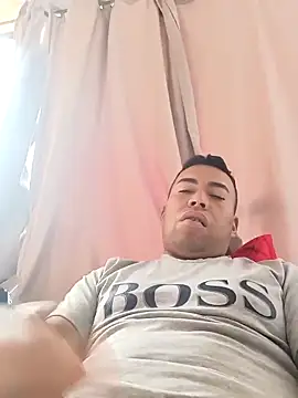 Snapshot of Diego_leon27 chatting on 11-25-25, 03:34 Diego leon27 online show from 11-25-25, 03:34