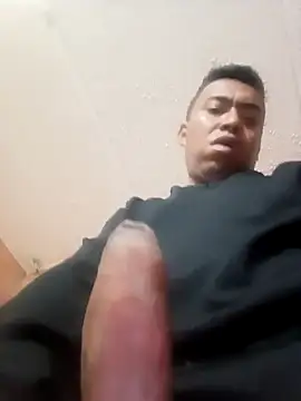 Snapshot of Diego_leon27 chatting on 09-10-25, 02:21 Diego leon27 online show from 09-10-25, 02:21